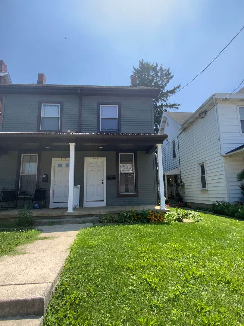 211 N State St – photo 1