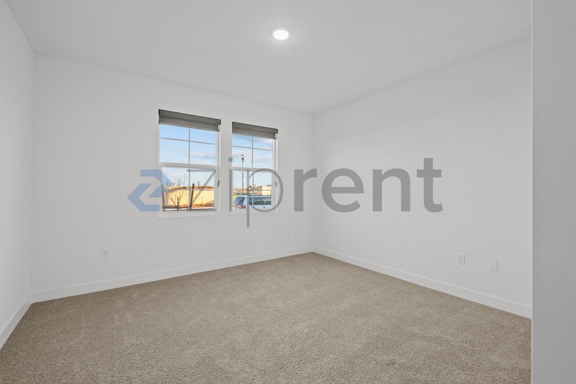 15889 Mavericks Ln – photo 5