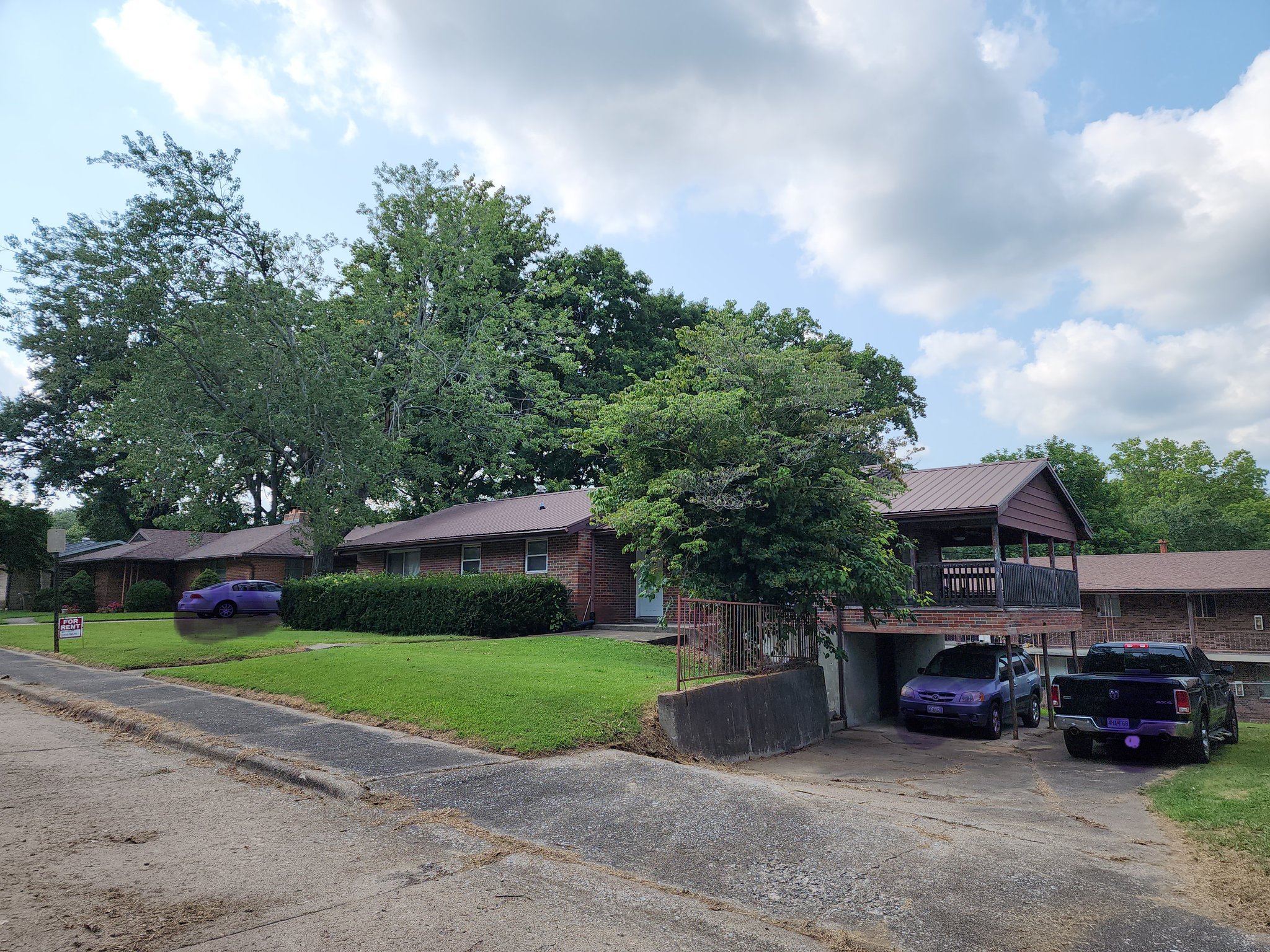 720 Watkins Dr unit 1 – photo 2