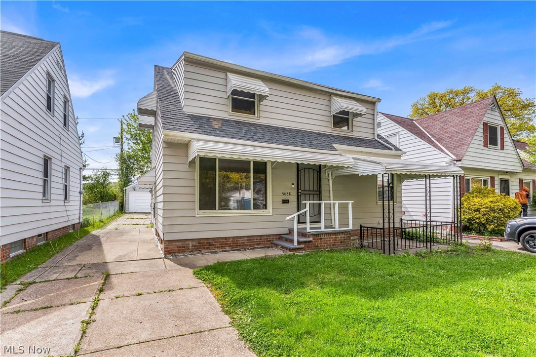 5688 E 141st St – photo 2
