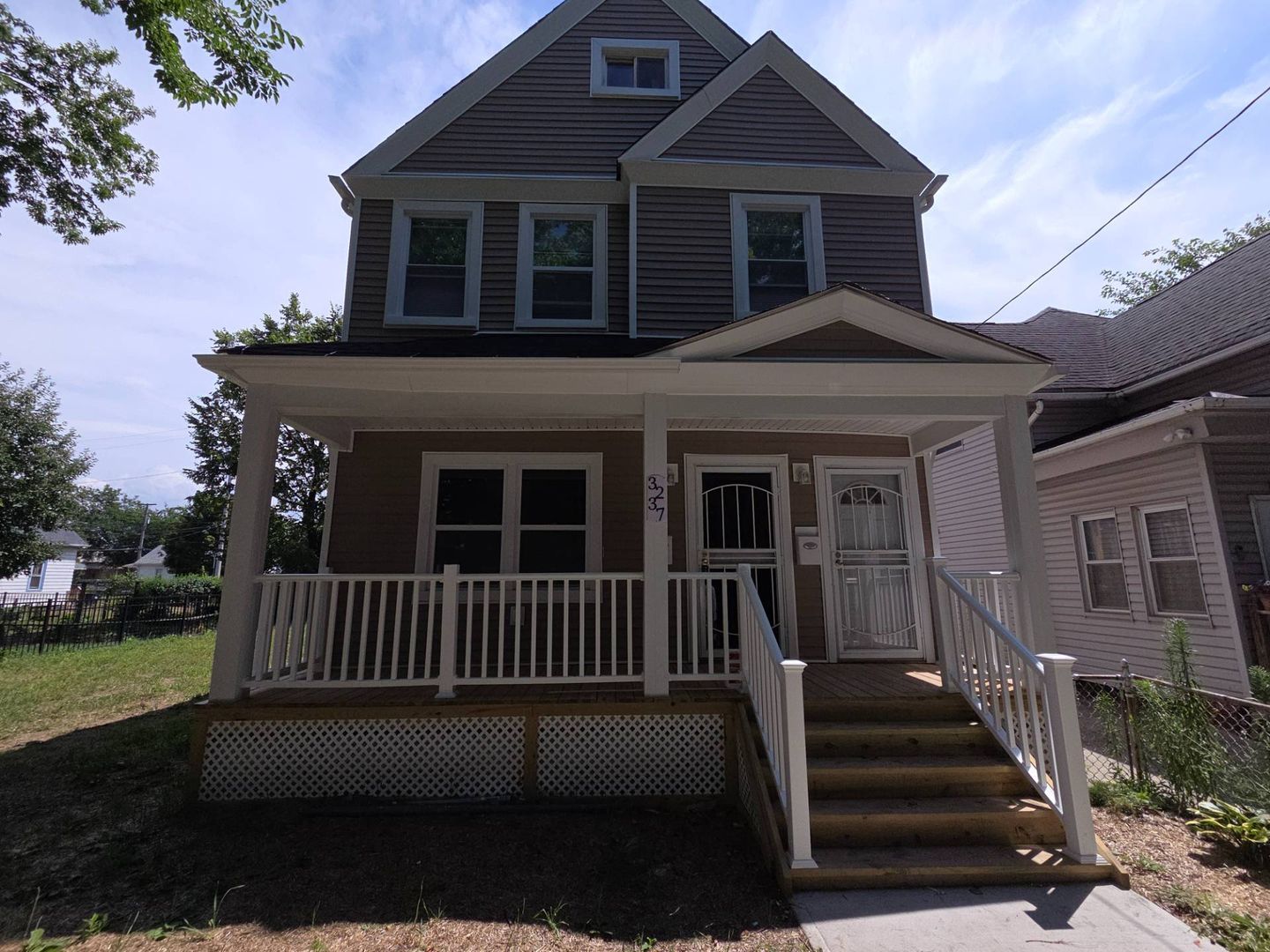 3237 Seymour Ave unit Unit 1 – photo 1