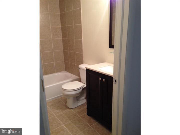 95 Linden Ave unit B – photo 3