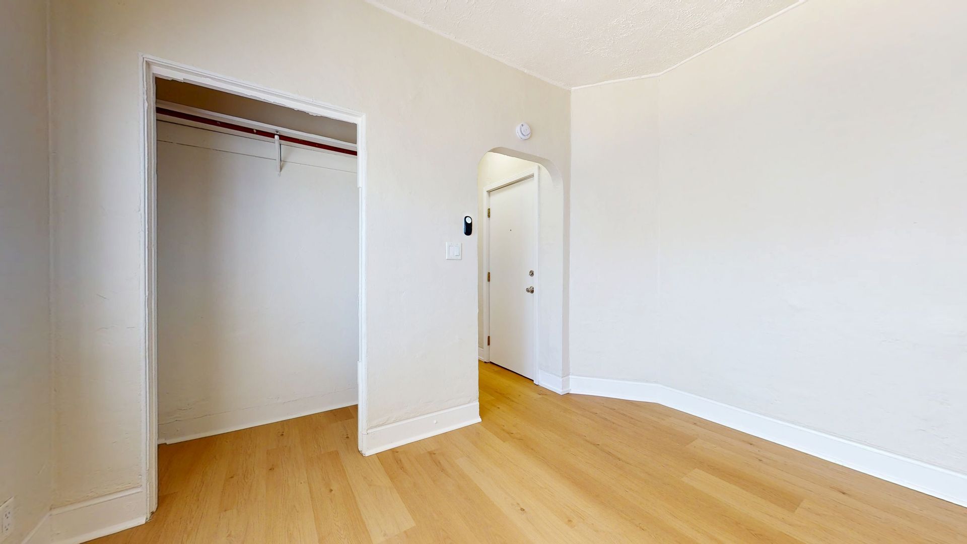 5452 Bancroft Ave unit 302 – photo 5
