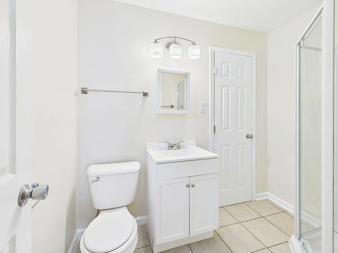 2400 Barton Ave – photo 4