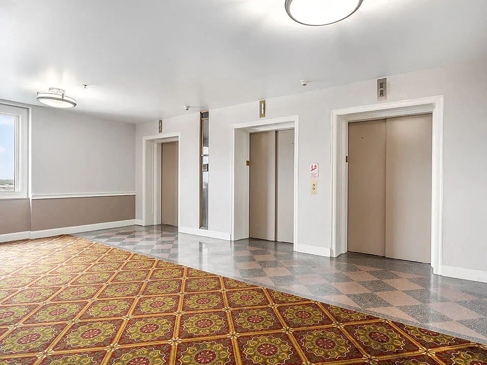 Commodore Perry Apartments – photo 4