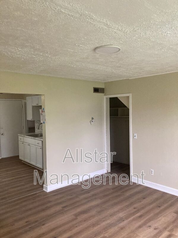 938 S Central Dr – photo 4