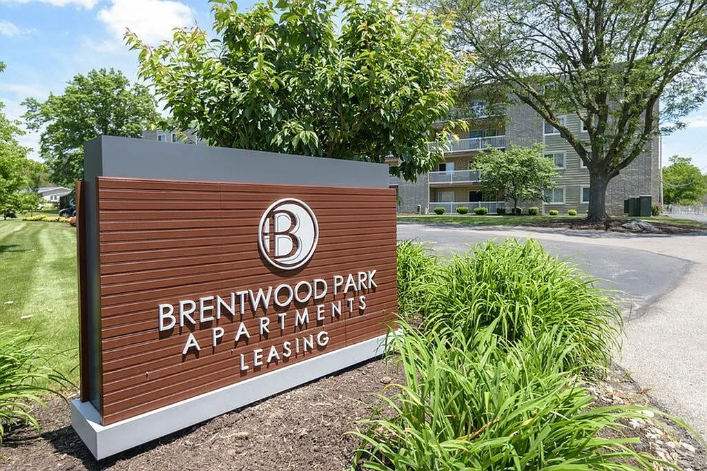Brentwood Park Apartments – photo 2