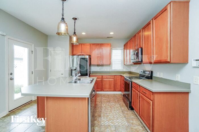 5620 Cardin Blvd – photo 5