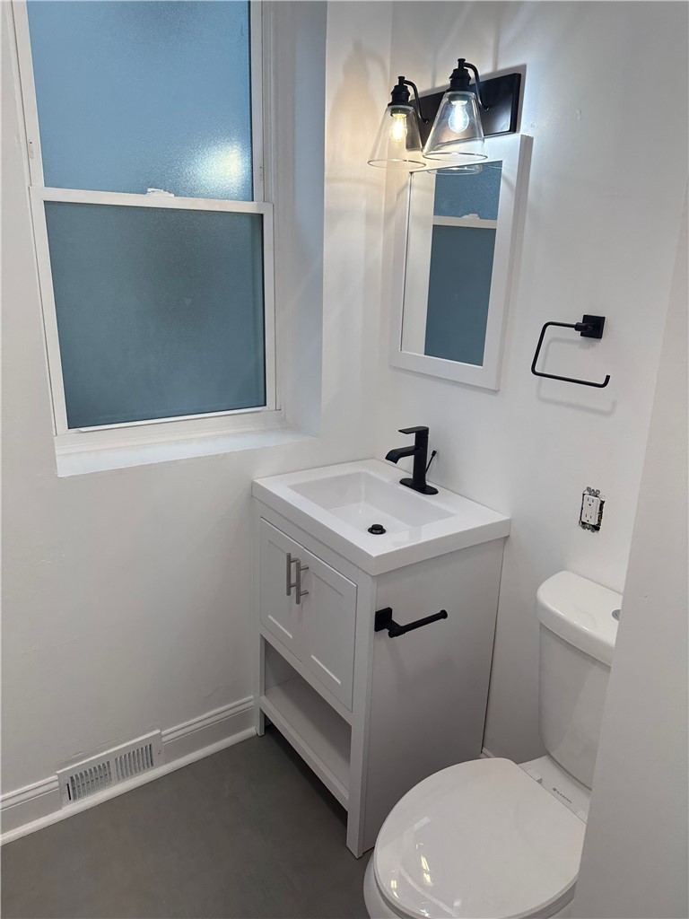 1415 Columbus Ave – photo 2