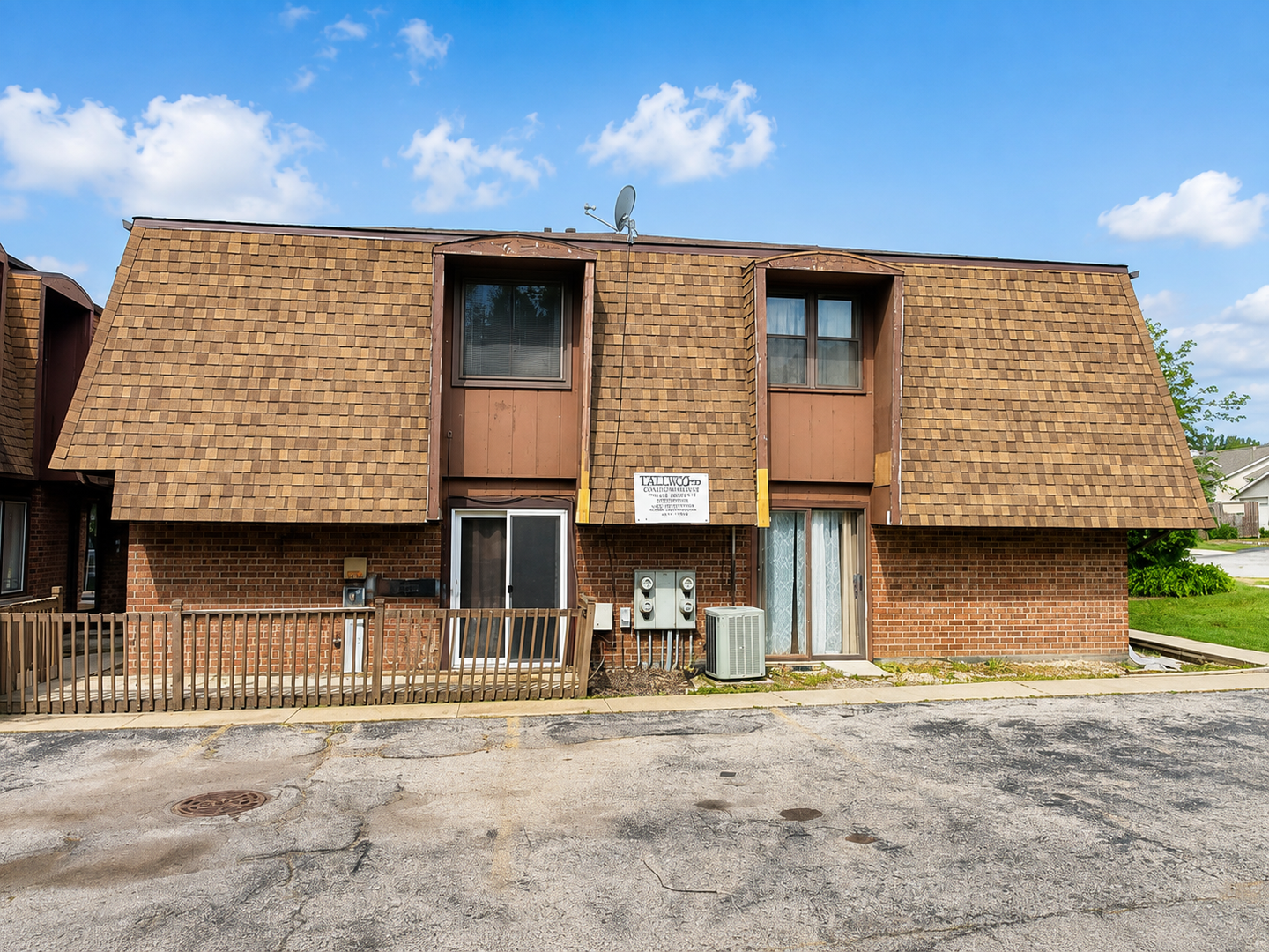 12739 Kenneth Ave – photo 1