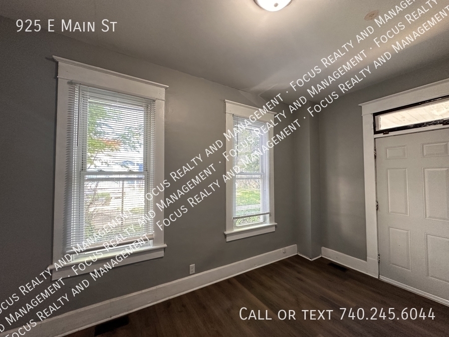 925 E Main St – photo 2