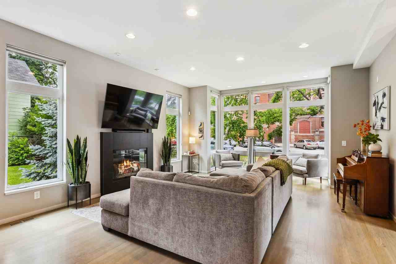 2379 W 7th St unit 1593917P – photo 2