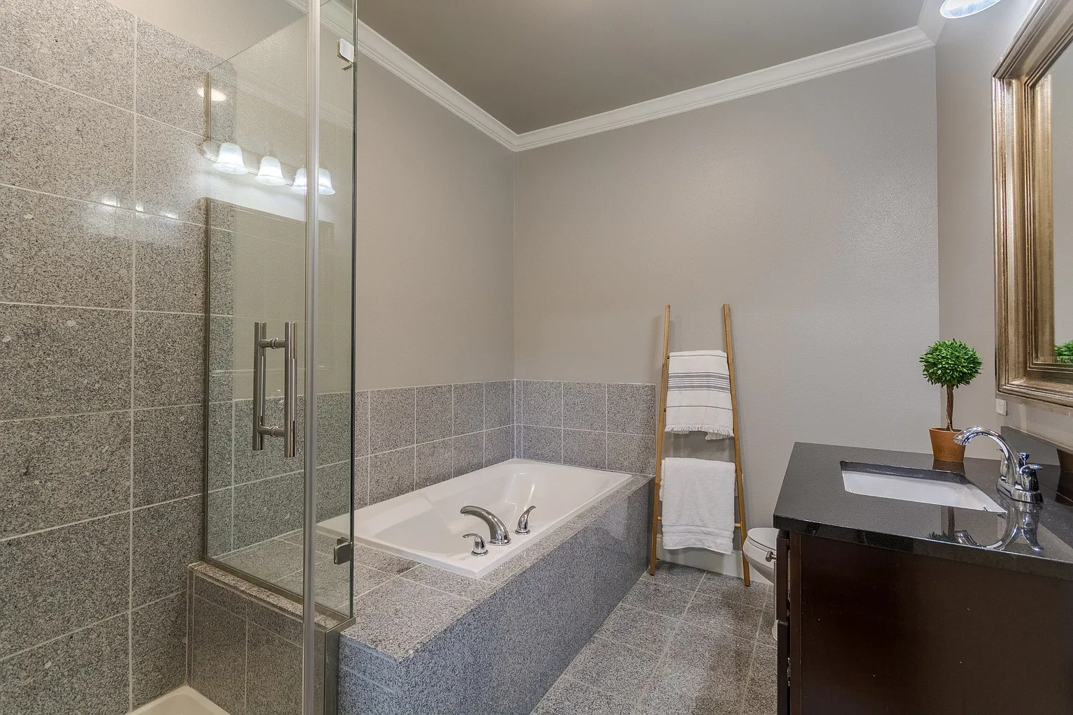 Arlo Luxury Apartment Homes – photo 1