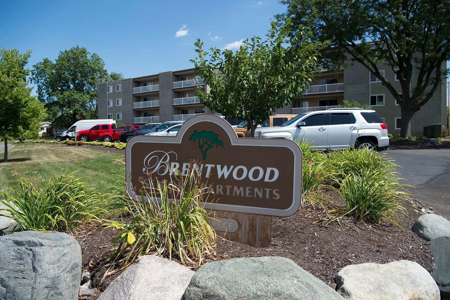 Brentwood Park Apartments – photo 5