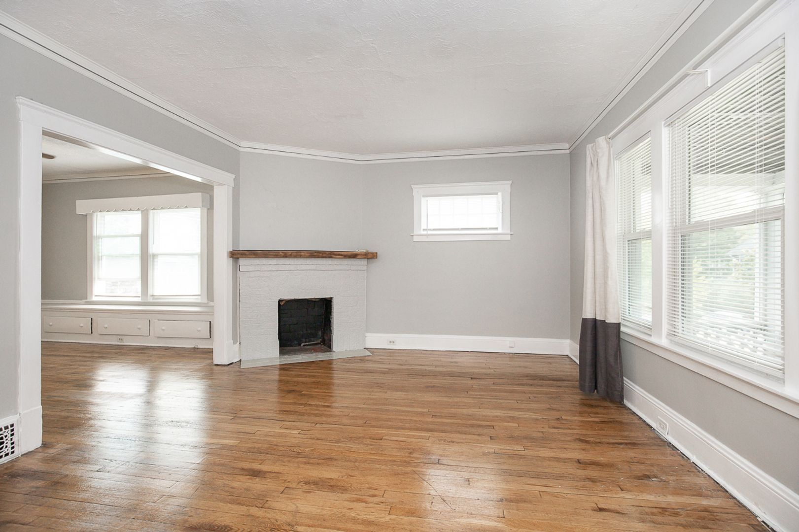 13416 Harlon Ave unit Up – photo 3