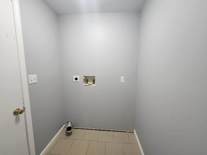 484 Lyle Dr – photo 3