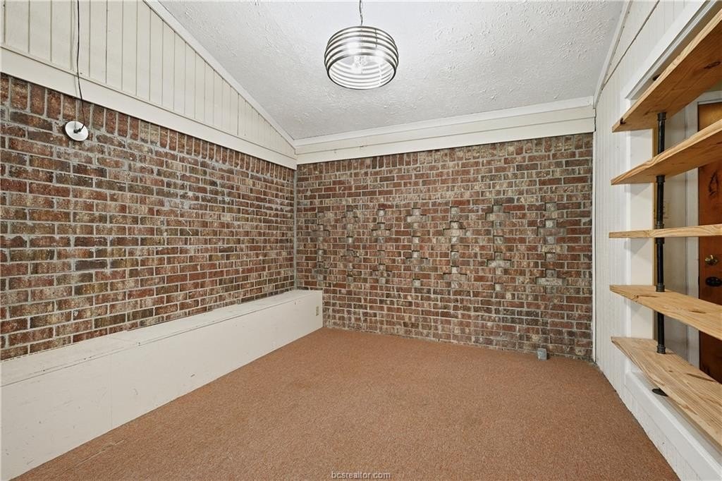 2505 Rustling Oaks Dr – photo 2