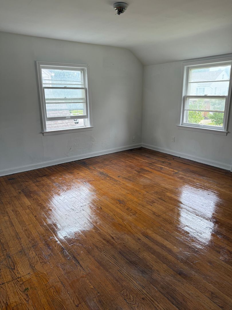 21860 Roberts Ave – photo 4