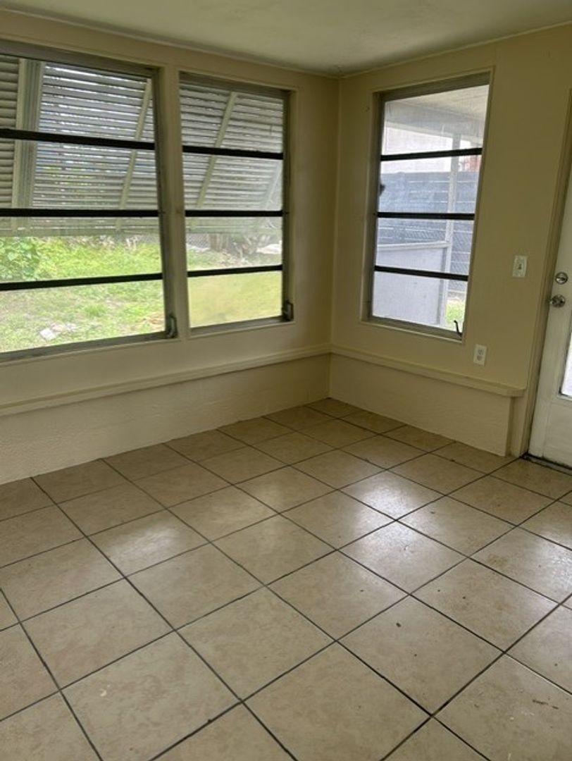 2527 Cheval Dr – photo 2