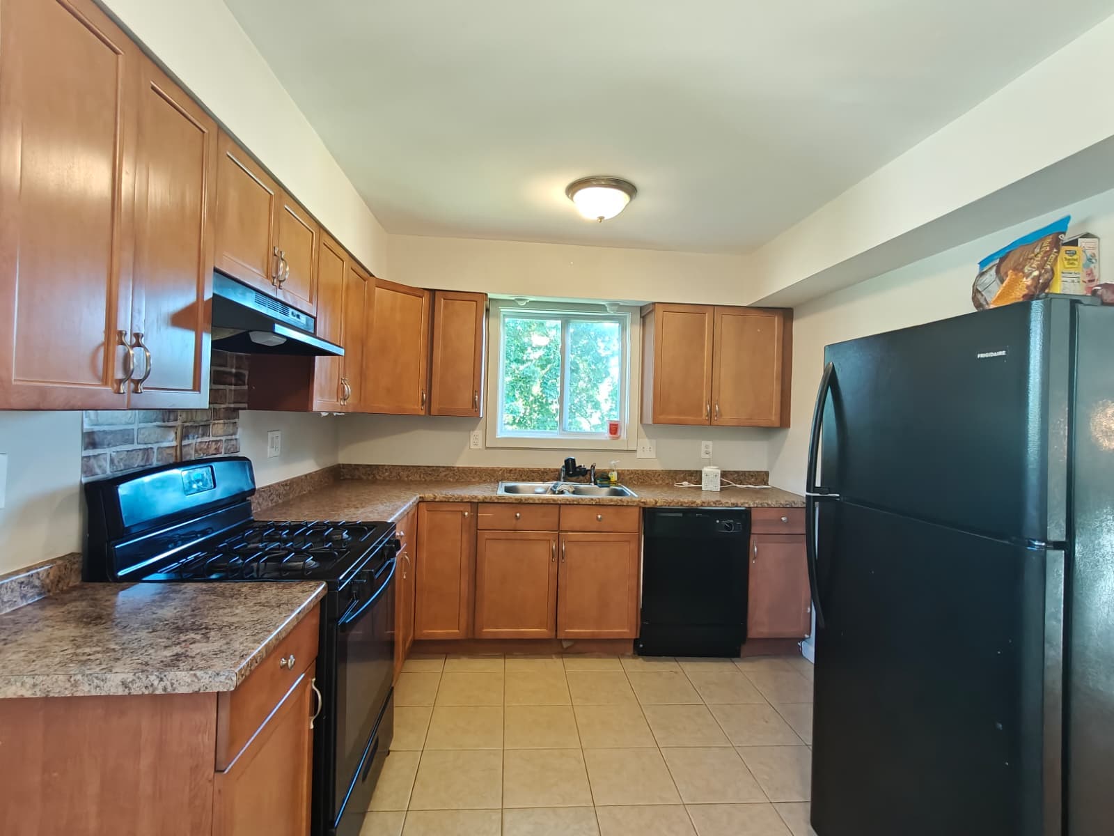 210 Valley Rd – photo 3