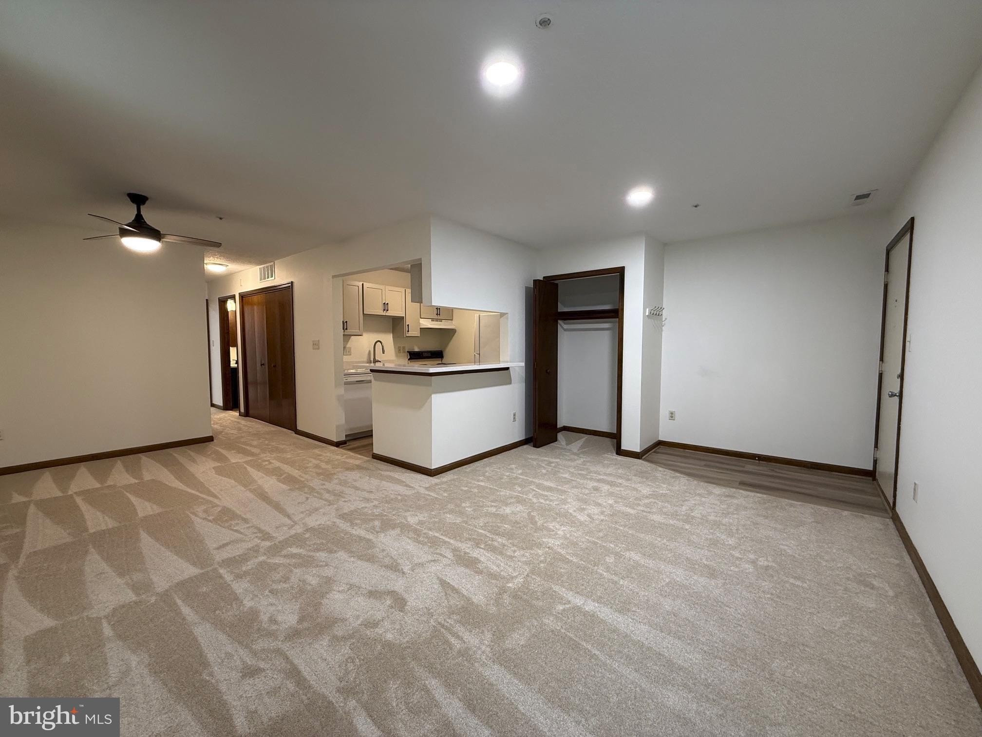44790 Locust Ridge Ct #9B – photo 4