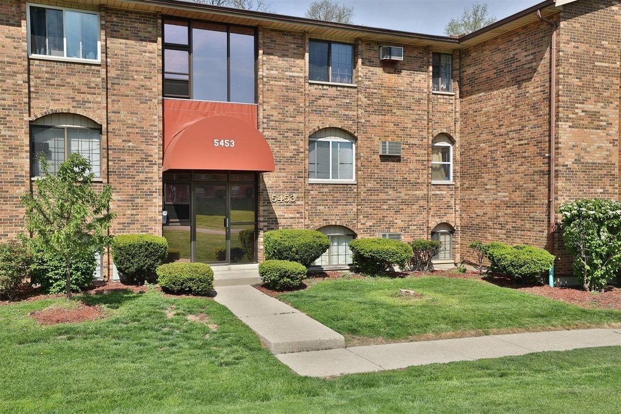 5453 Camelot Dr unit 39 – photo 2