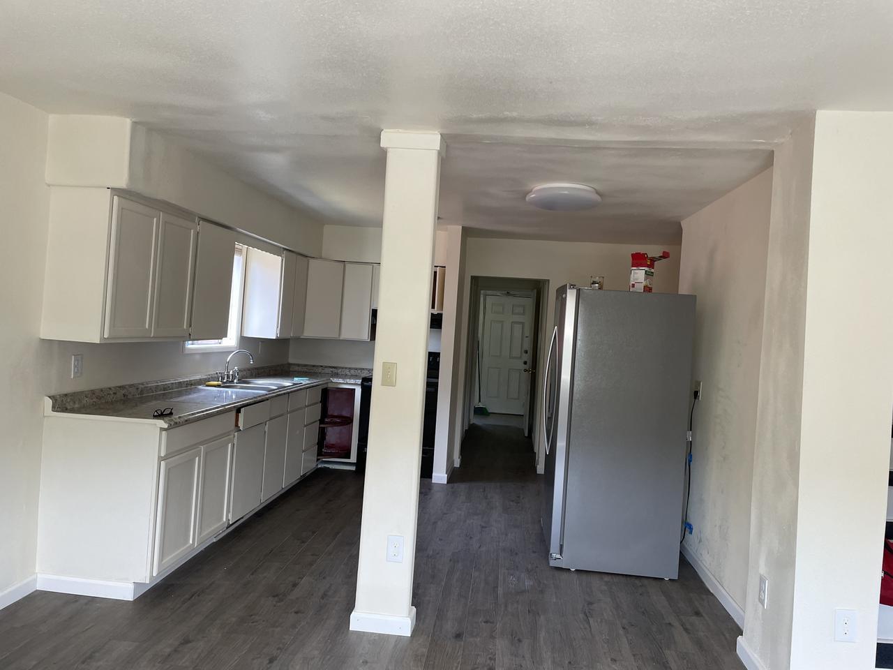350 NE 6th St – photo 4