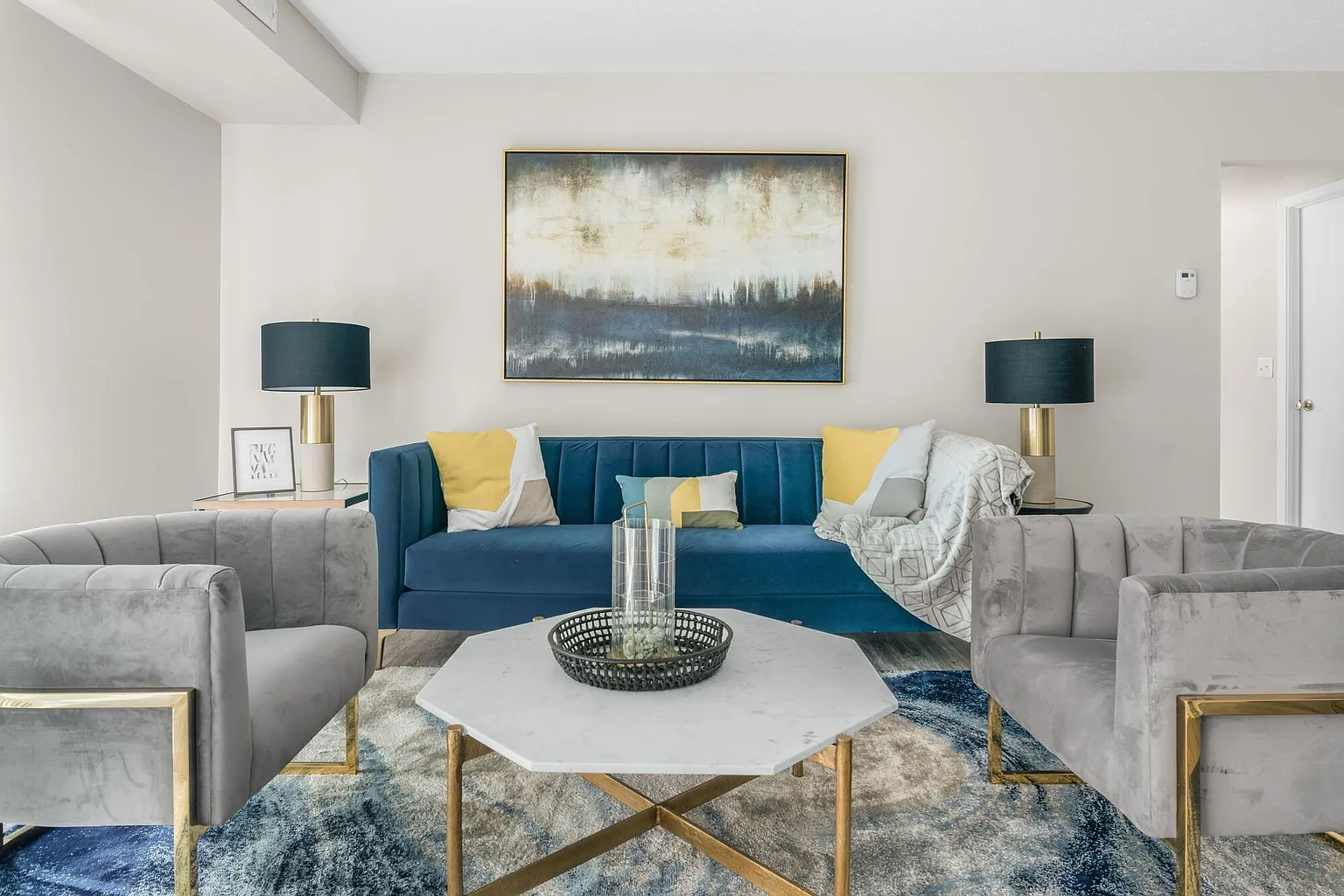 THE VANTAGE APARTMENTS – photo 5