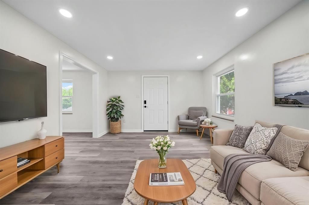 363 Olancha Ave – photo 3