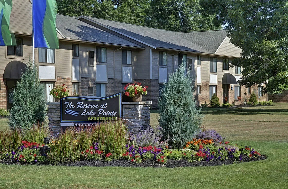 Reserve at Lake Pointe – photo 2