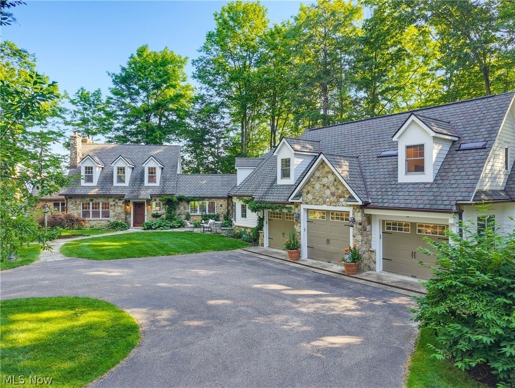 7910 Larkspur Ln – photo 1