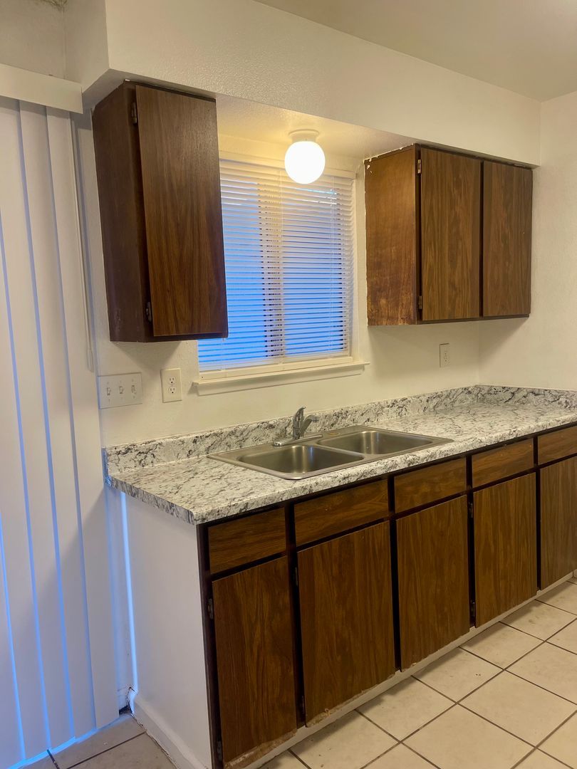 1843 Shasta St unit 01 – photo 2
