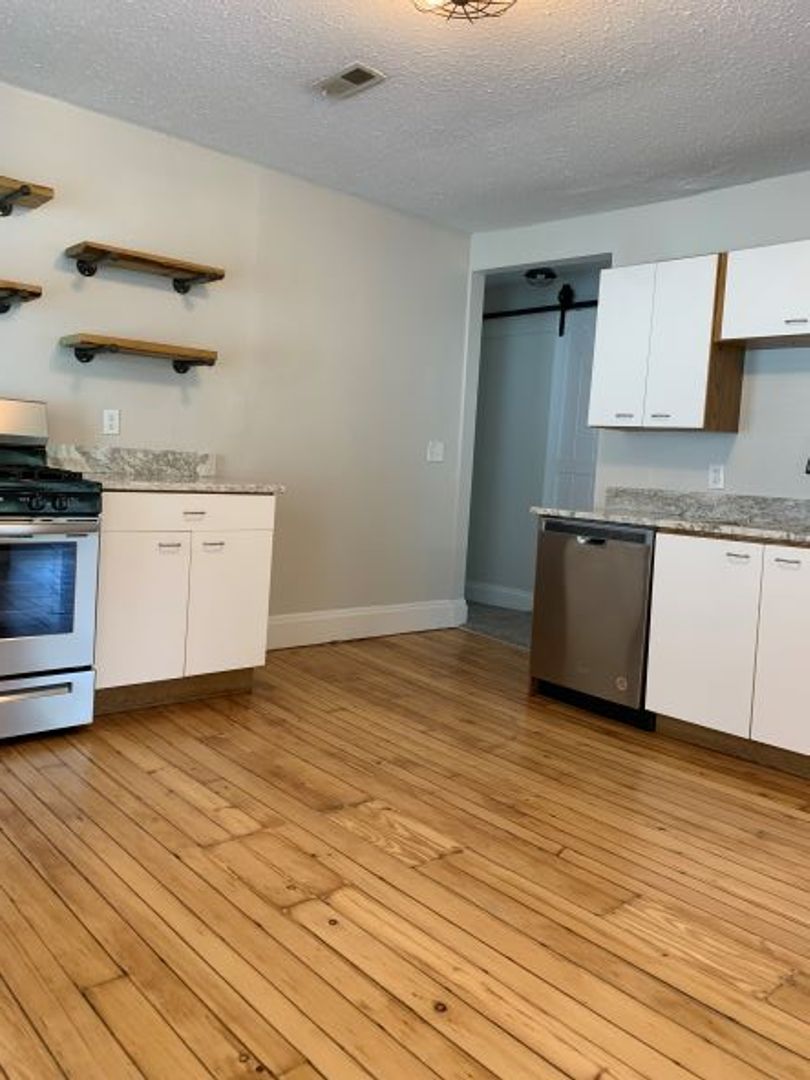 2471 W 11th St unit UP – photo 2