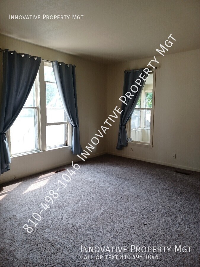 302 Pine St – photo 5