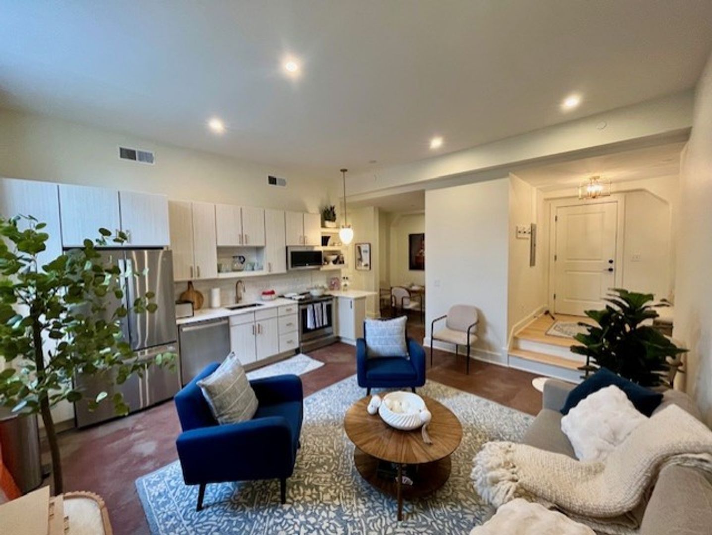 1810 Sils Ave unit 108 – photo 1