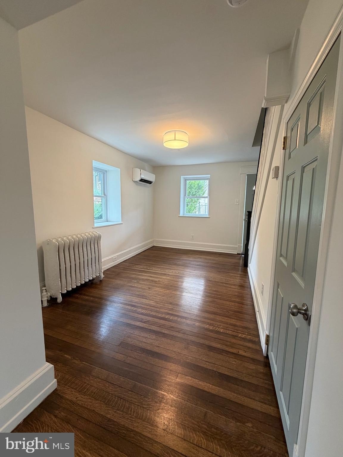 461 W 11th Ave – photo 2