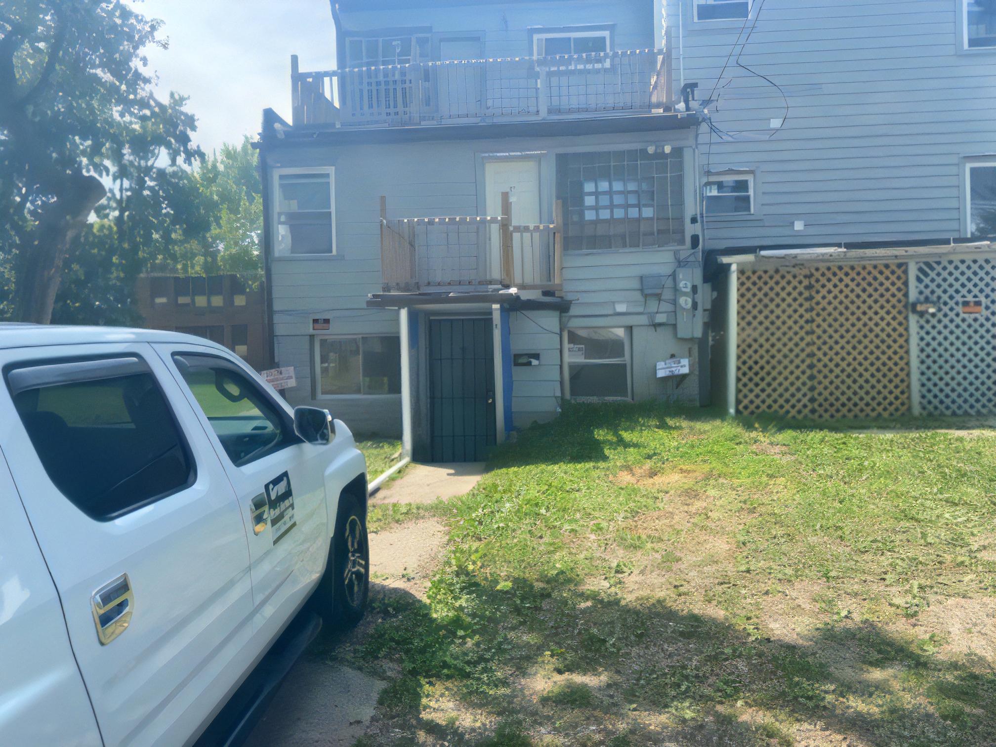 1532 Woodland Ave NW unit 1 – photo 1
