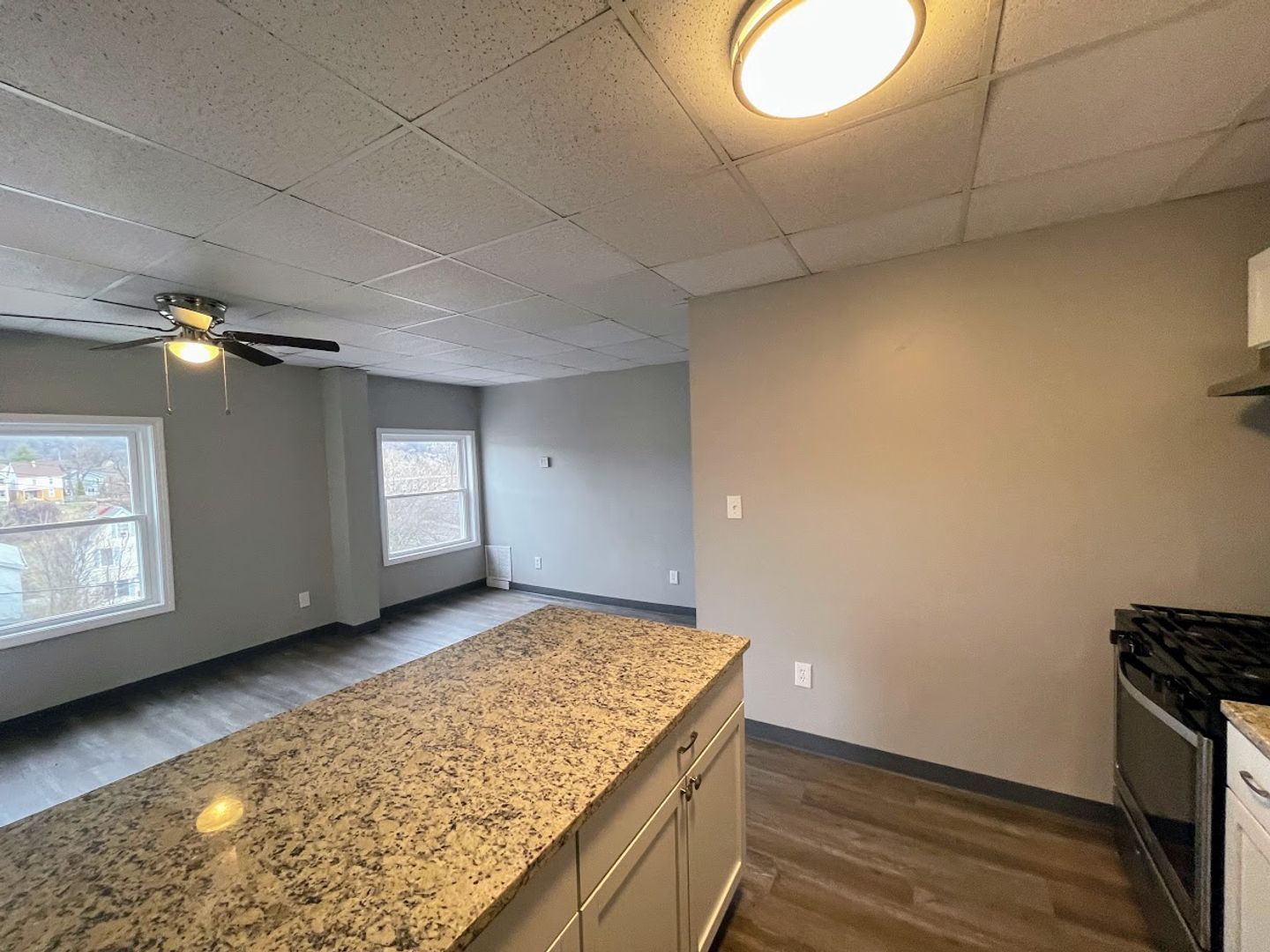 117 Crawford Ave unit Unit 2 – photo 4