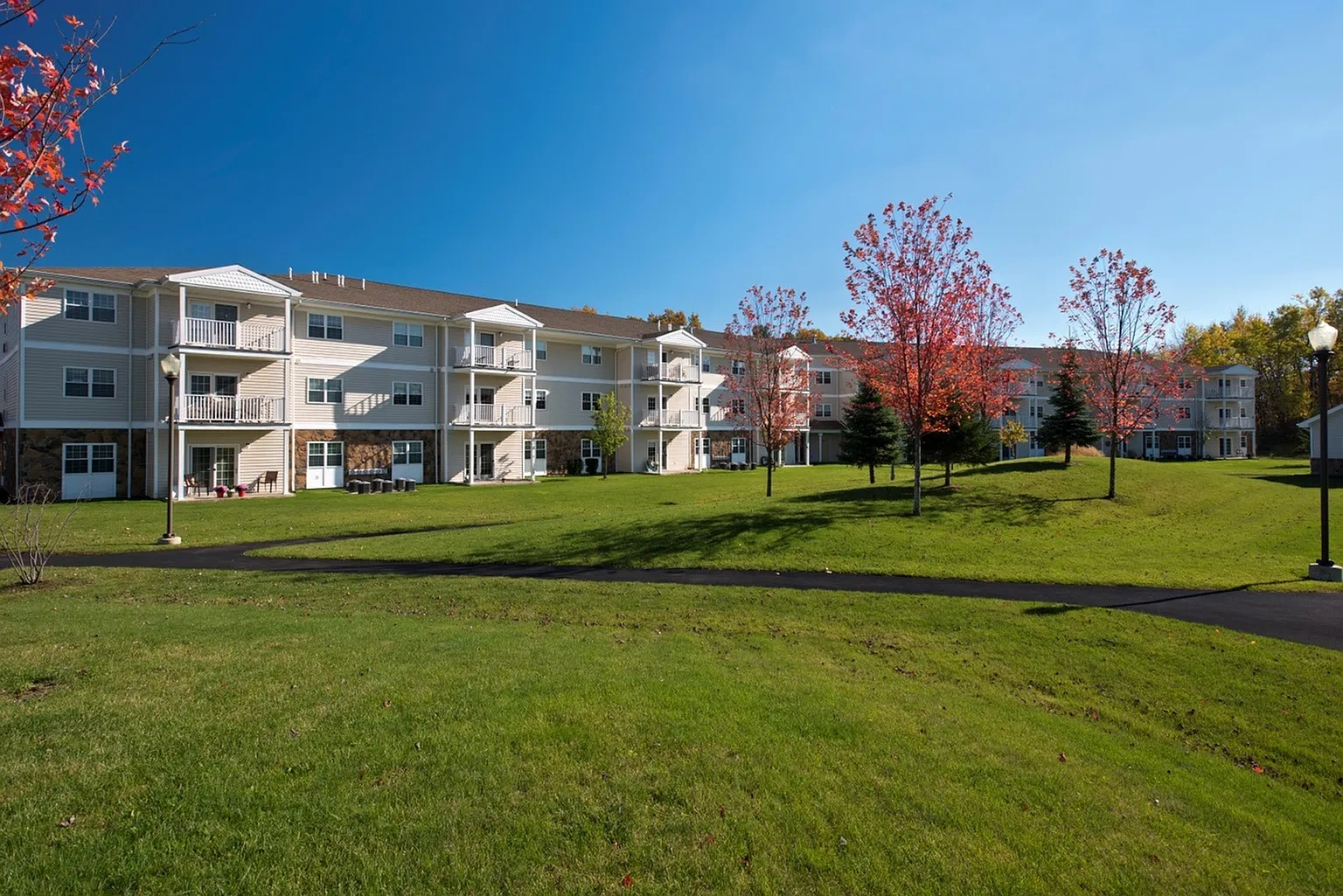 Hearthstone Village - Senior Living – photo 1