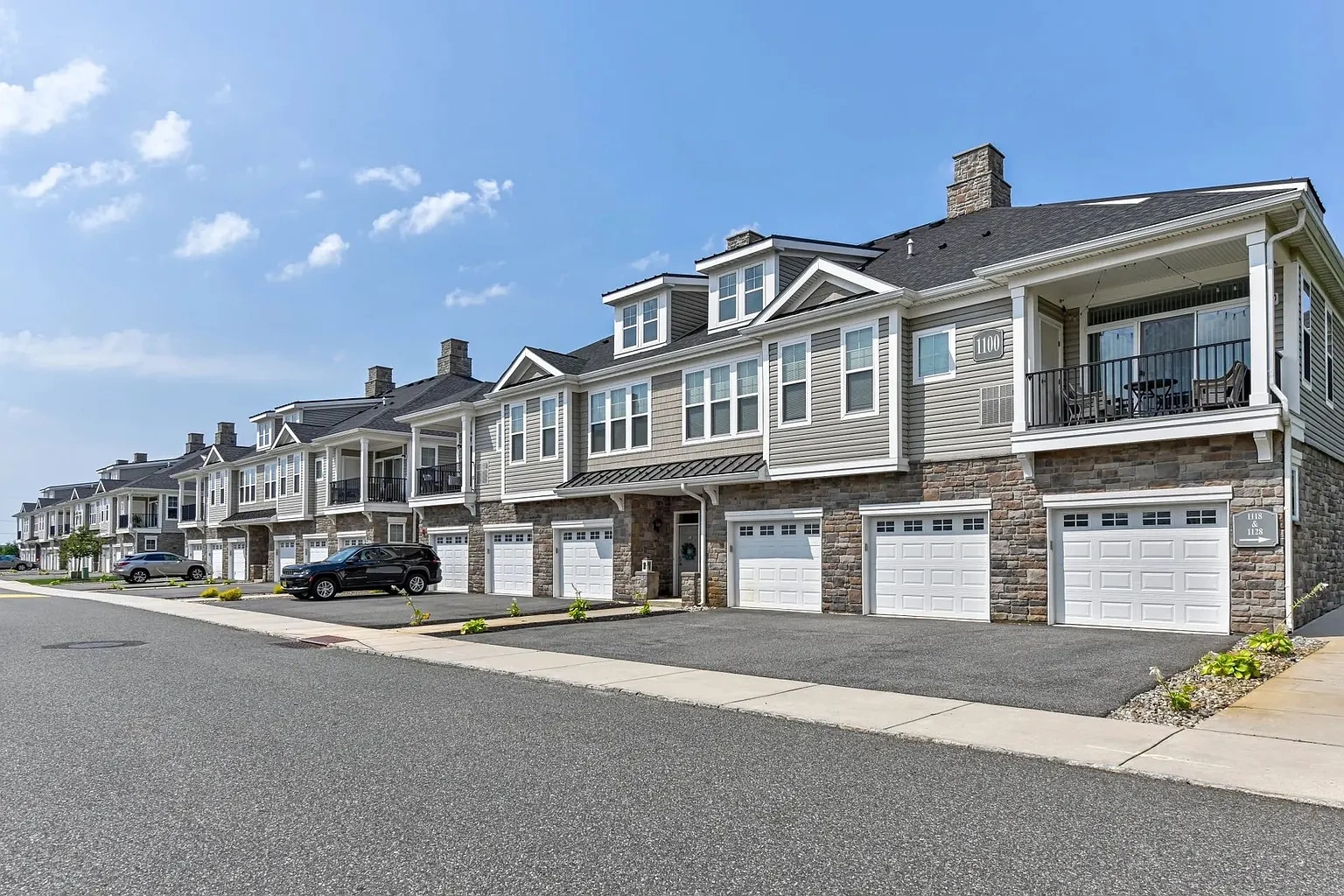Essex Chase Apartments – photo 2