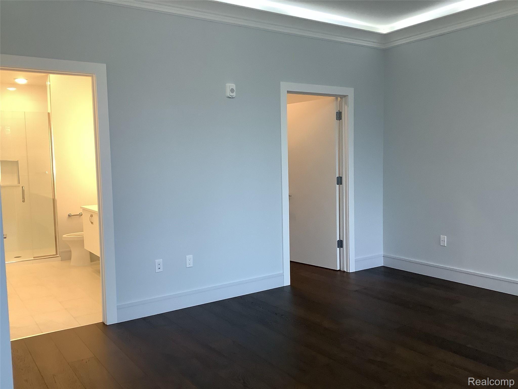 856 N Old Woodward Ave unit 202 – photo 5