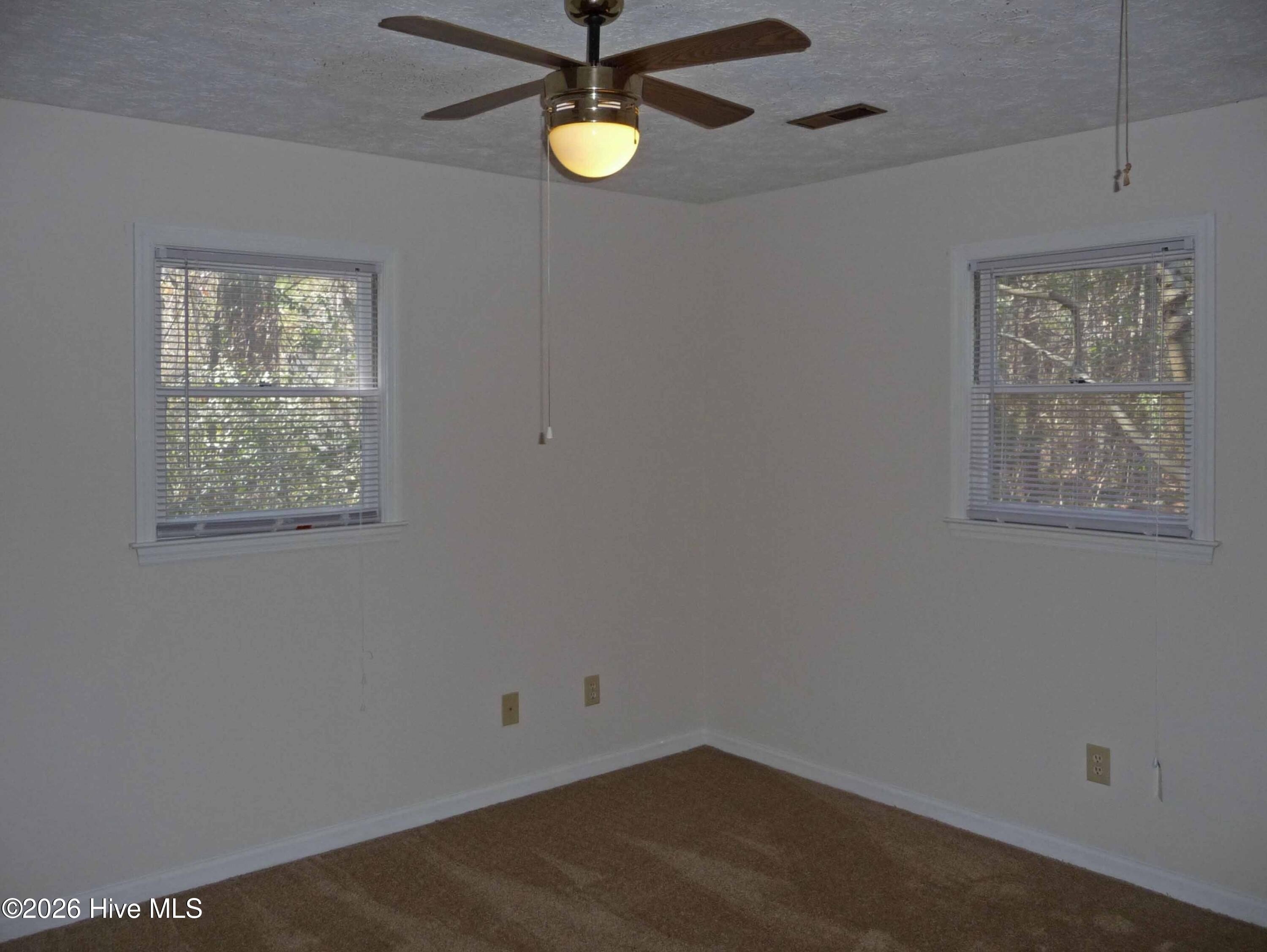 407 Lennon Dr – photo 5