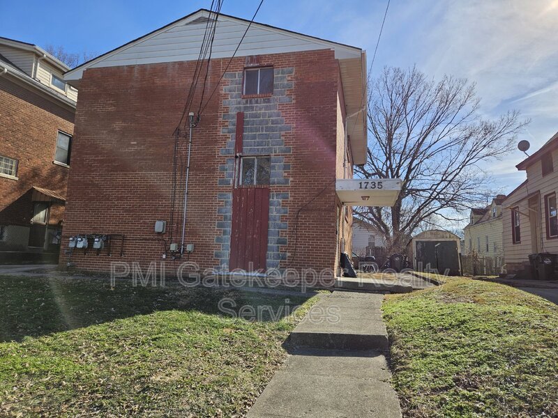 1735 Mills Ave – photo 1