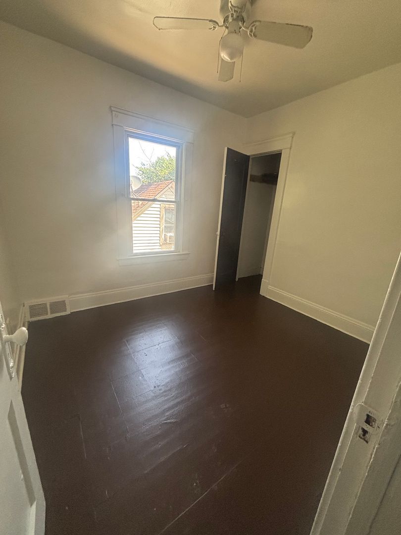 3026 E 123rd St unit 2 – photo 3