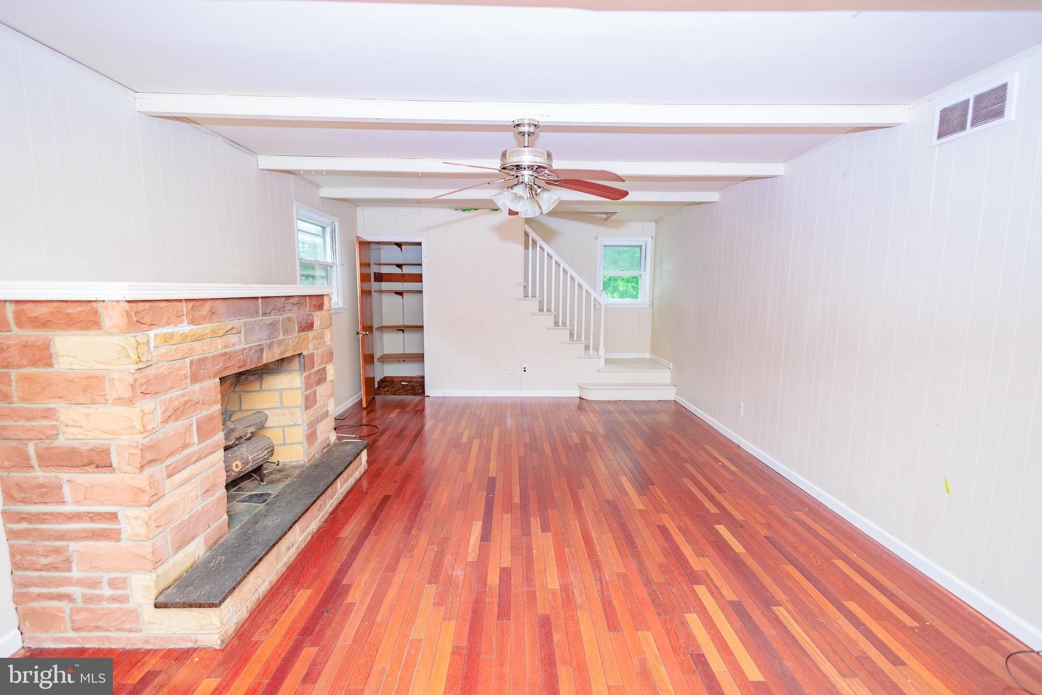 407 High St W – photo 5