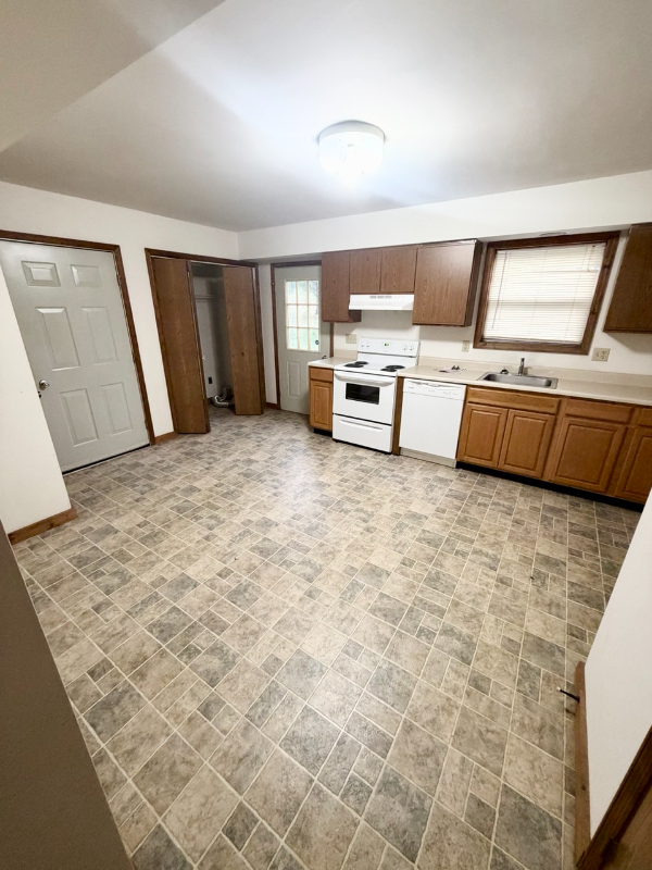 22 Vosburgh Rd – photo 3
