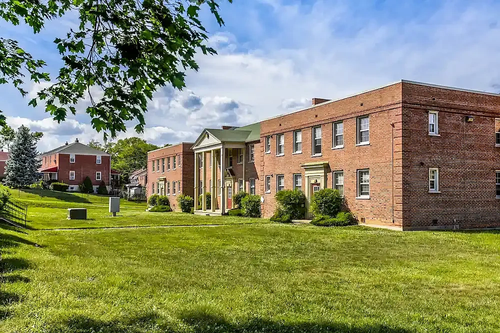 Westhills Square Apartments – photo 2