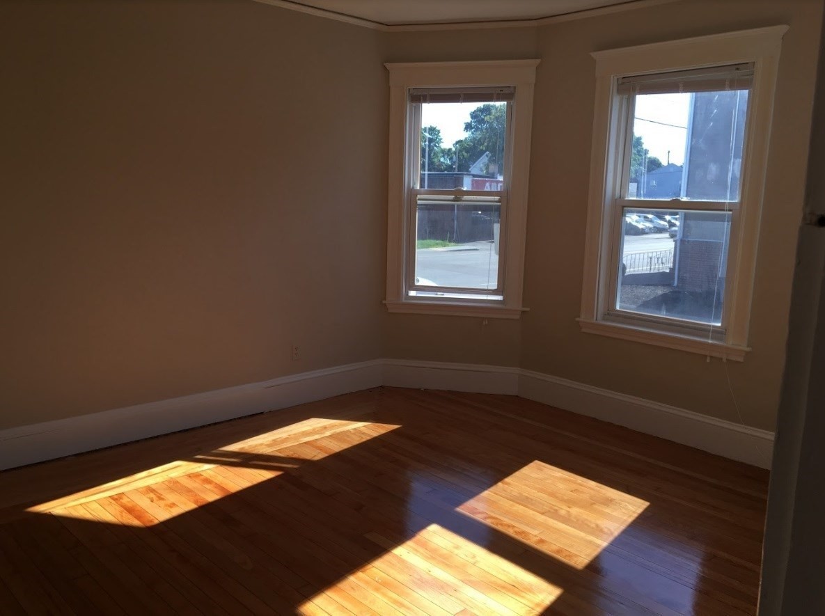 295 Washington St unit 295 – photo 4