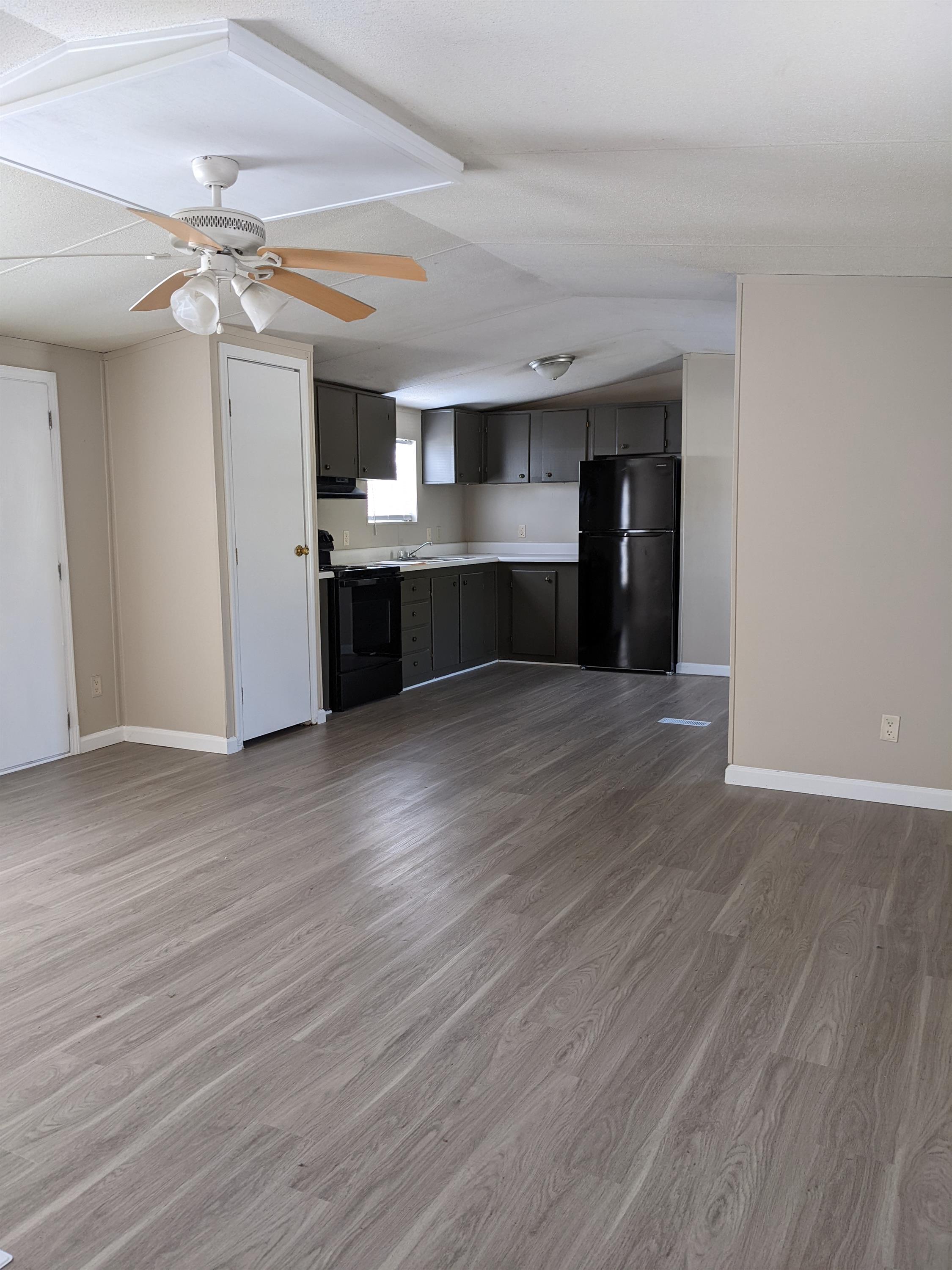 415 Green Oak Rd unit 9 – photo 4