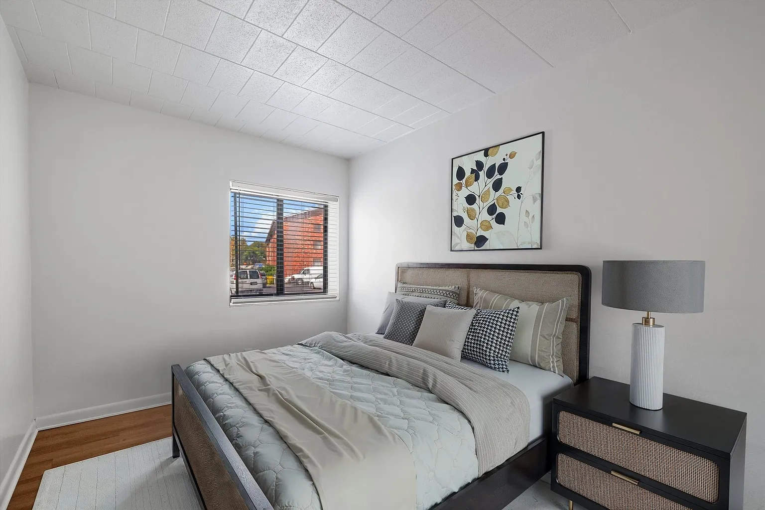 Edgewood Court Apartments – photo 1